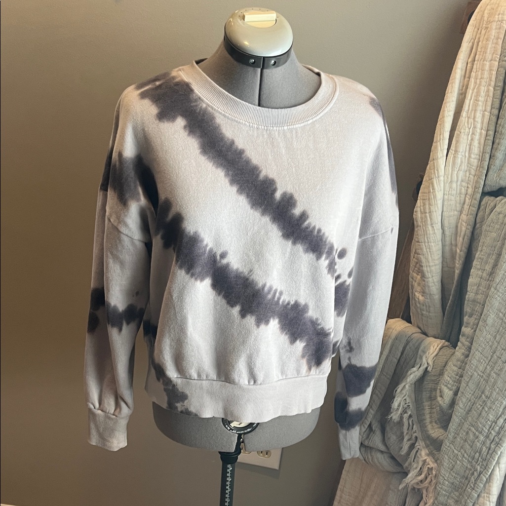 Hippie Rose Tie Dye Cropped Sweatshirt